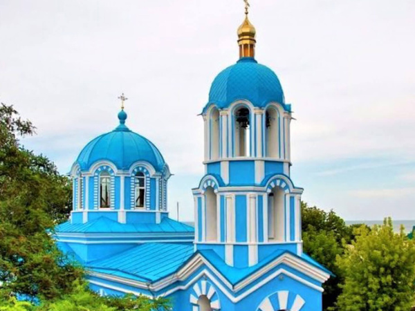 Кафедральный собор Рождества Пресвятой Богородицы, Геническ 